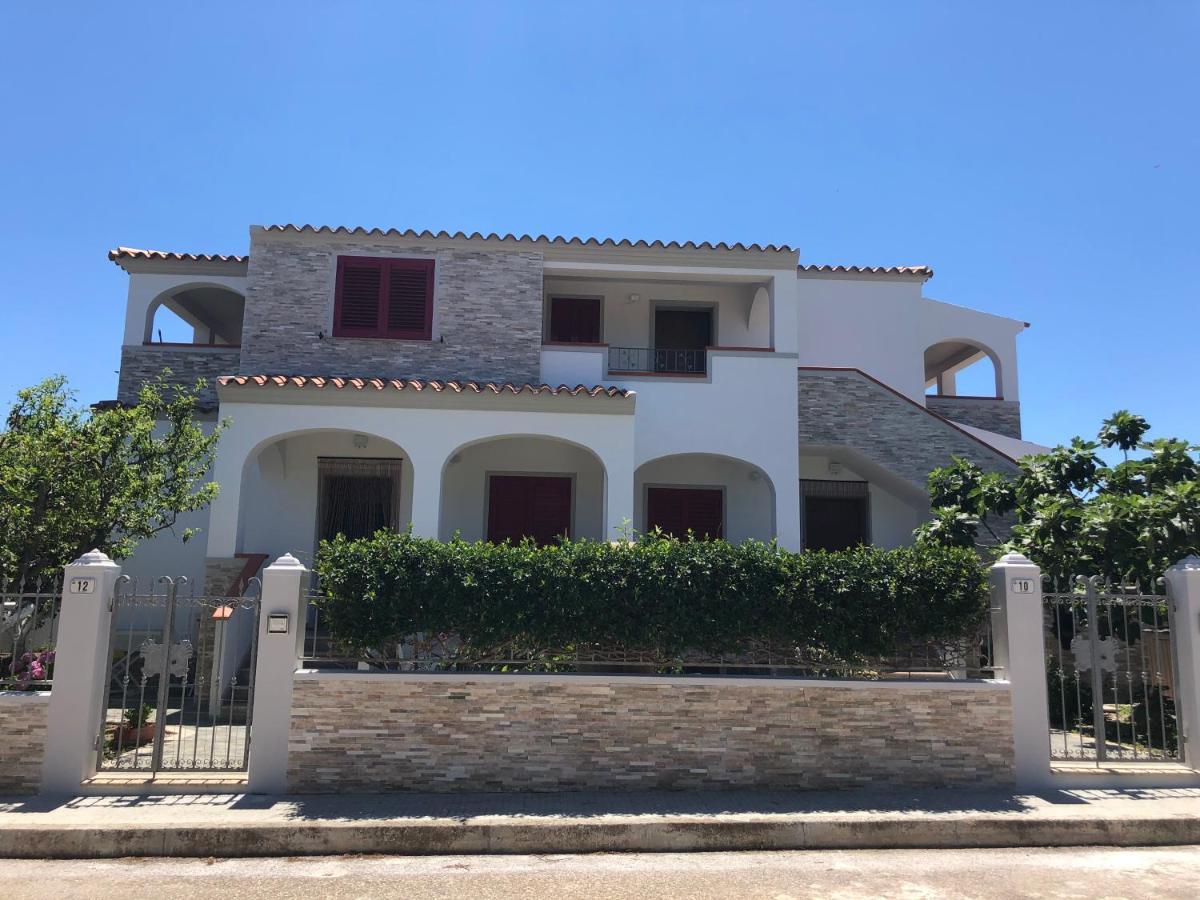 Appartamento In Villa Andreina Orosei Exteriör bild
