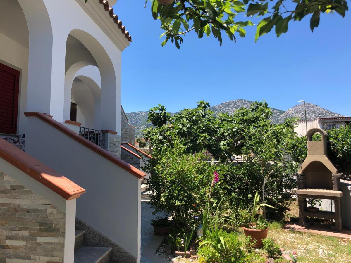 Appartamento In Villa Andreina Orosei Exteriör bild