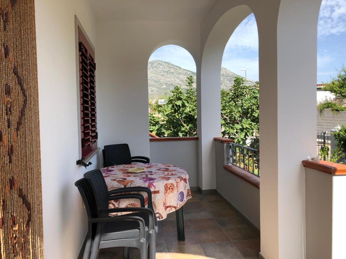 Appartamento In Villa Andreina Orosei Exteriör bild