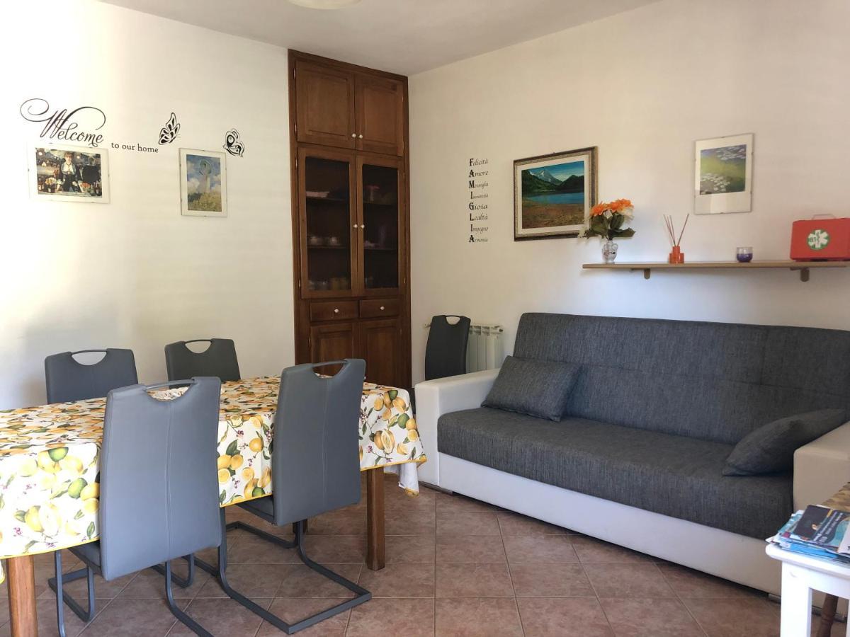Appartamento In Villa Andreina Orosei Exteriör bild