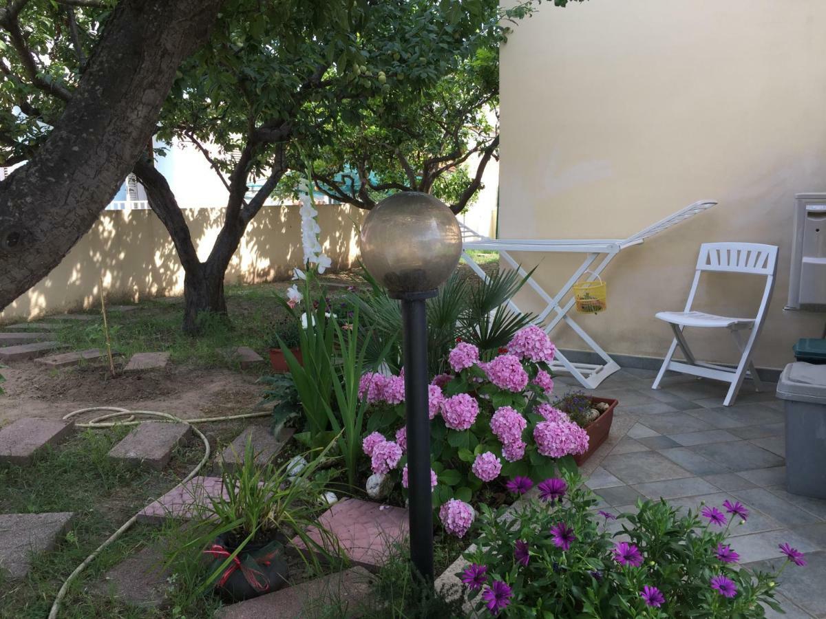 Appartamento In Villa Andreina Orosei Exteriör bild