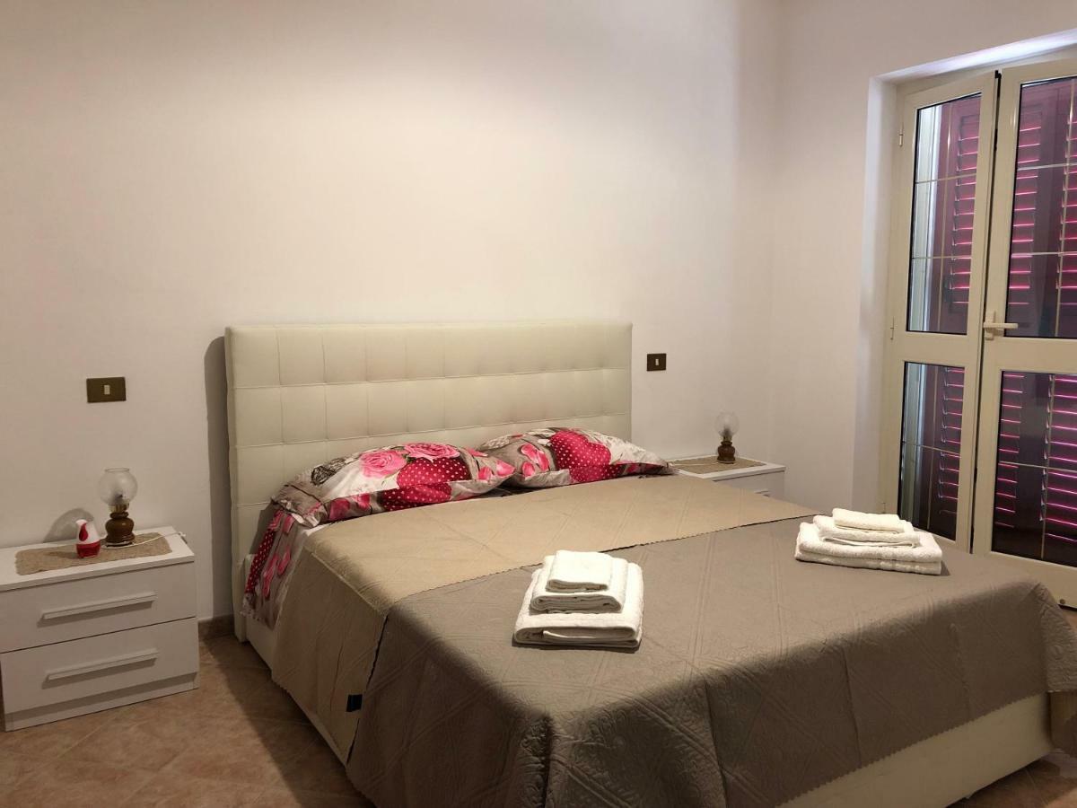 Appartamento In Villa Andreina Orosei Exteriör bild