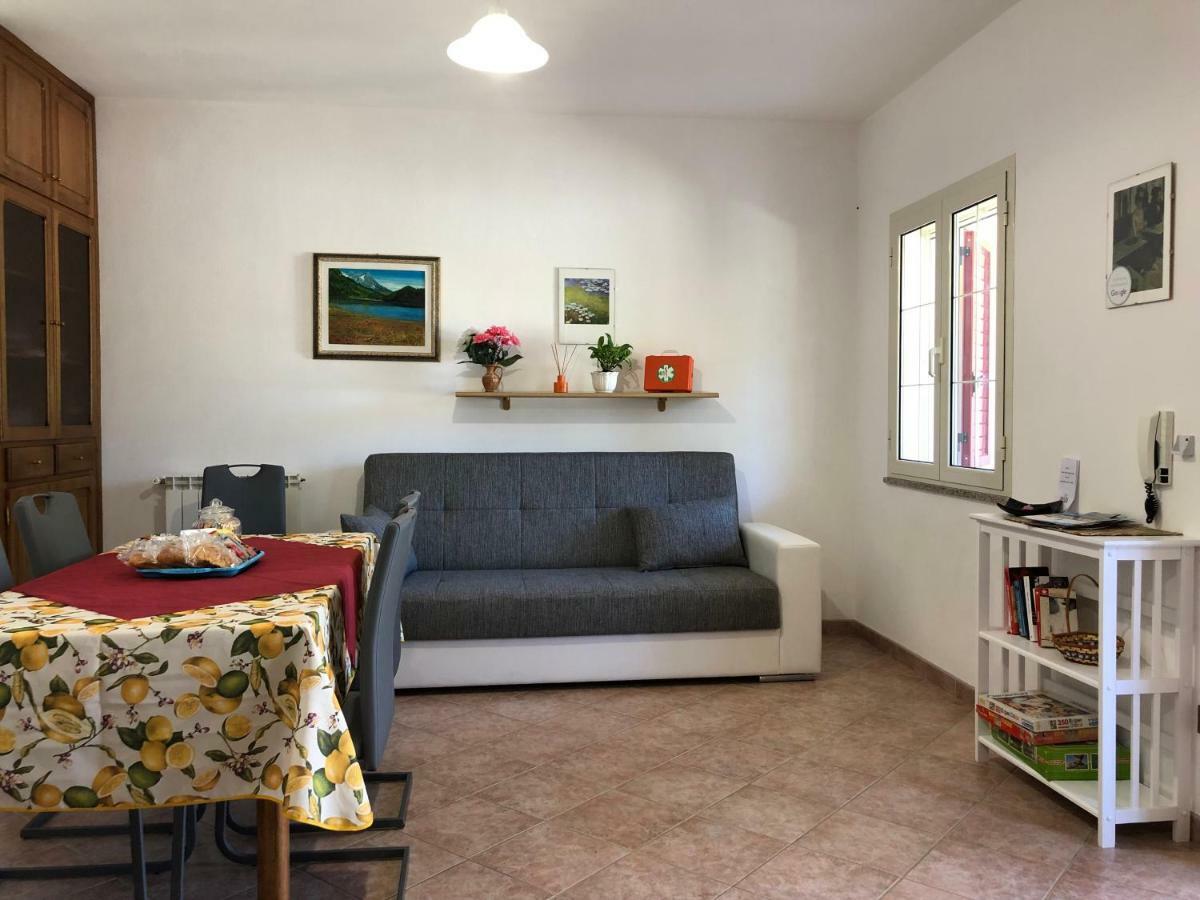Appartamento In Villa Andreina Orosei Exteriör bild