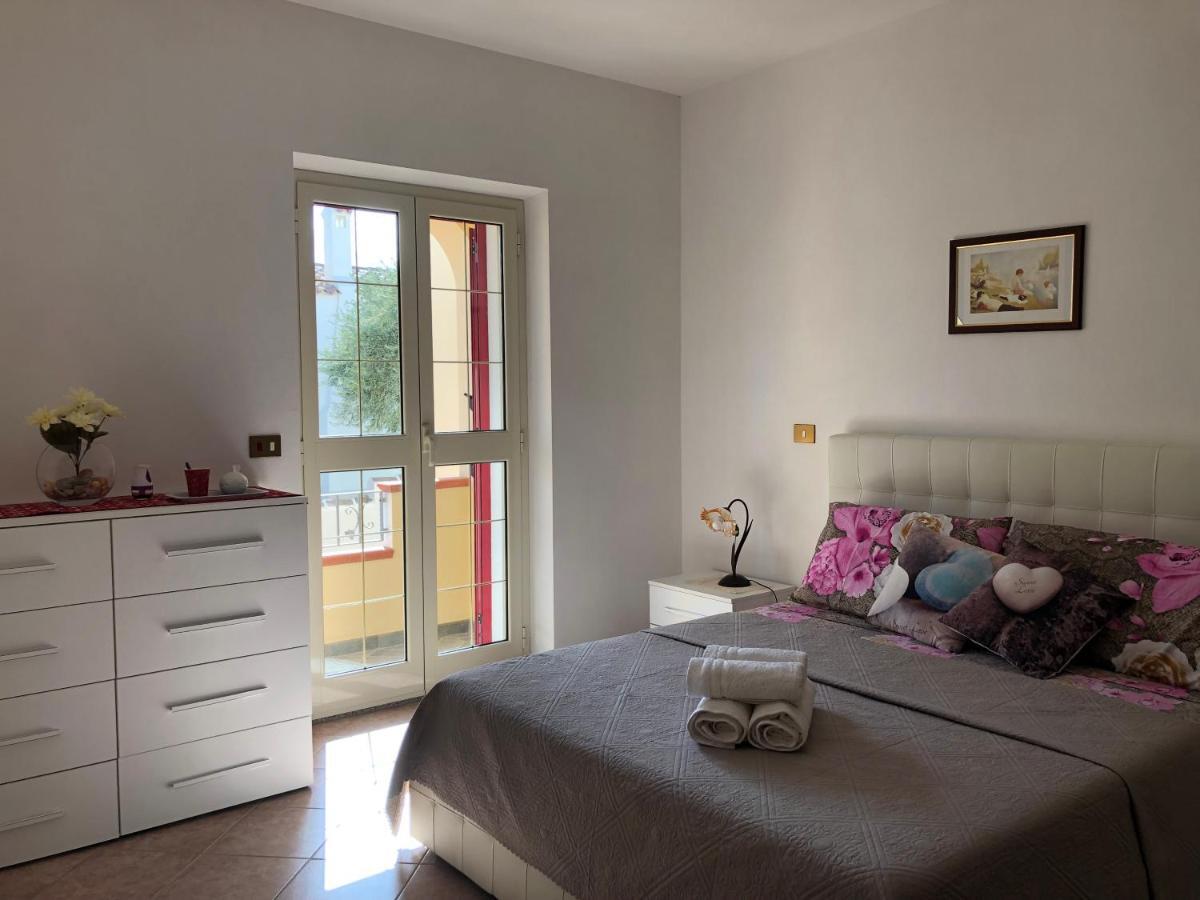 Appartamento In Villa Andreina Orosei Exteriör bild