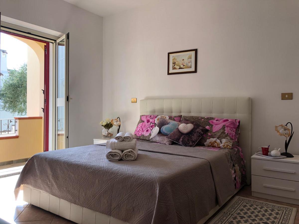 Appartamento In Villa Andreina Orosei Exteriör bild