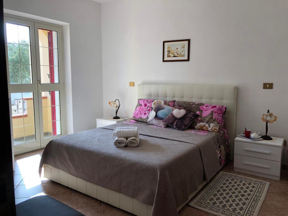 Appartamento In Villa Andreina Orosei Exteriör bild
