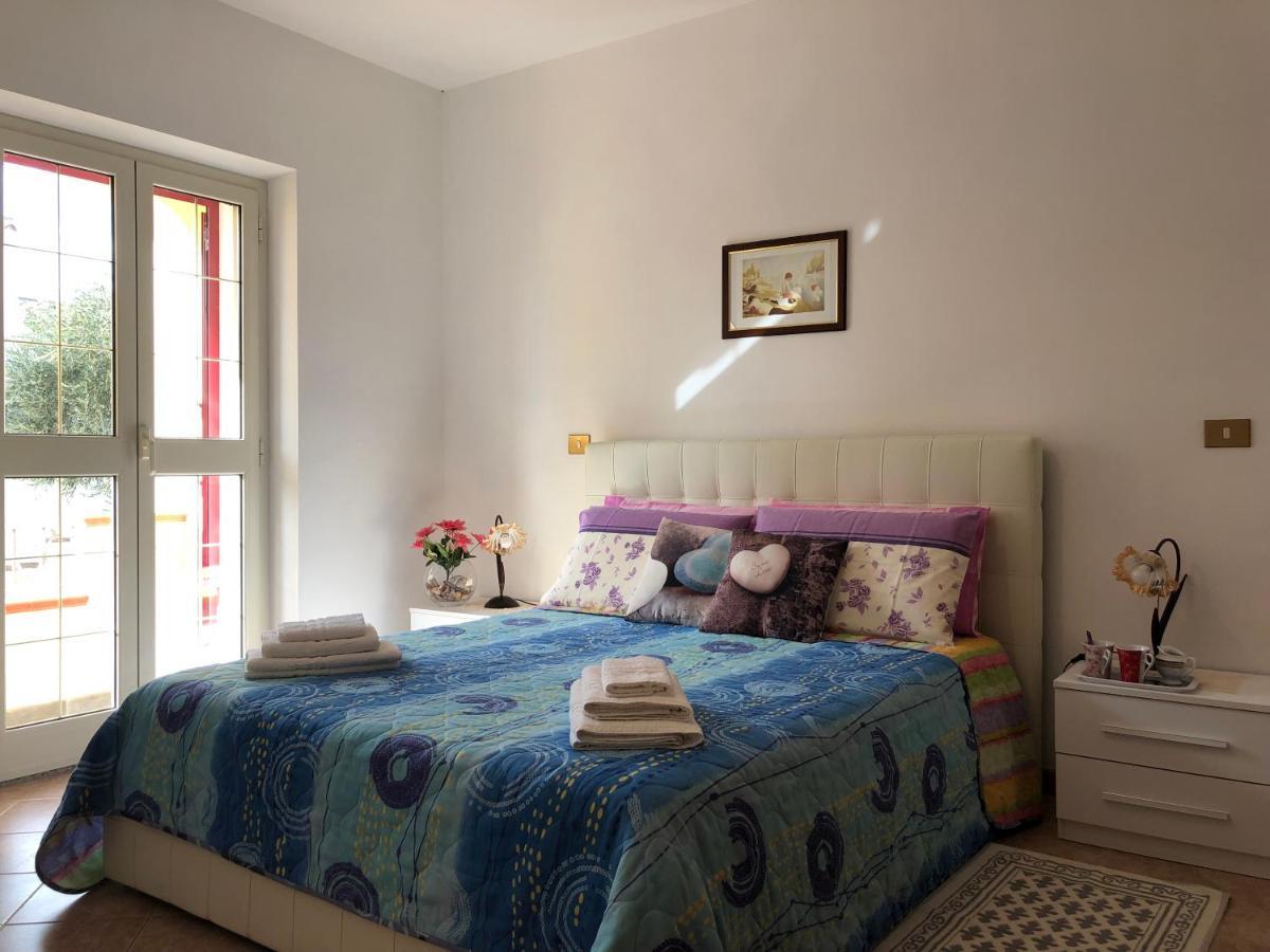 Appartamento In Villa Andreina Orosei Exteriör bild
